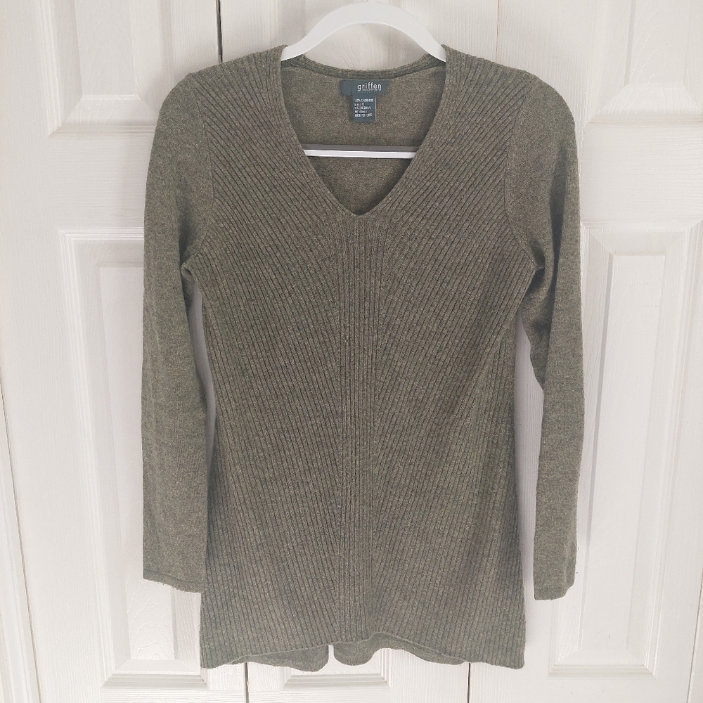 Griffen S green cashmere v-neck sweater